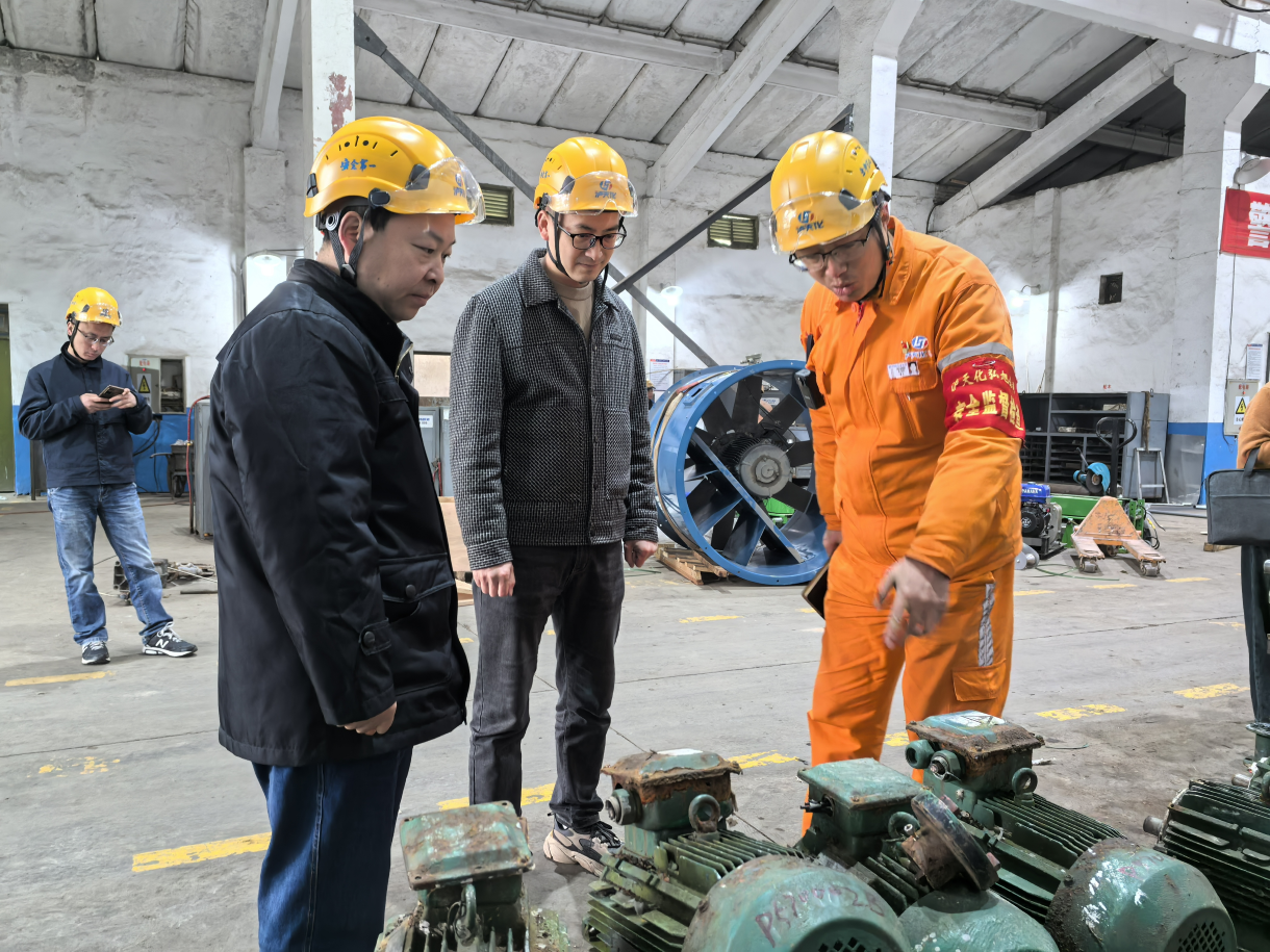 ?瀘天化集團(tuán)安全生產(chǎn)專項(xiàng)督導(dǎo)組赴弘旭公司開(kāi)展實(shí)地檢查(圖3)